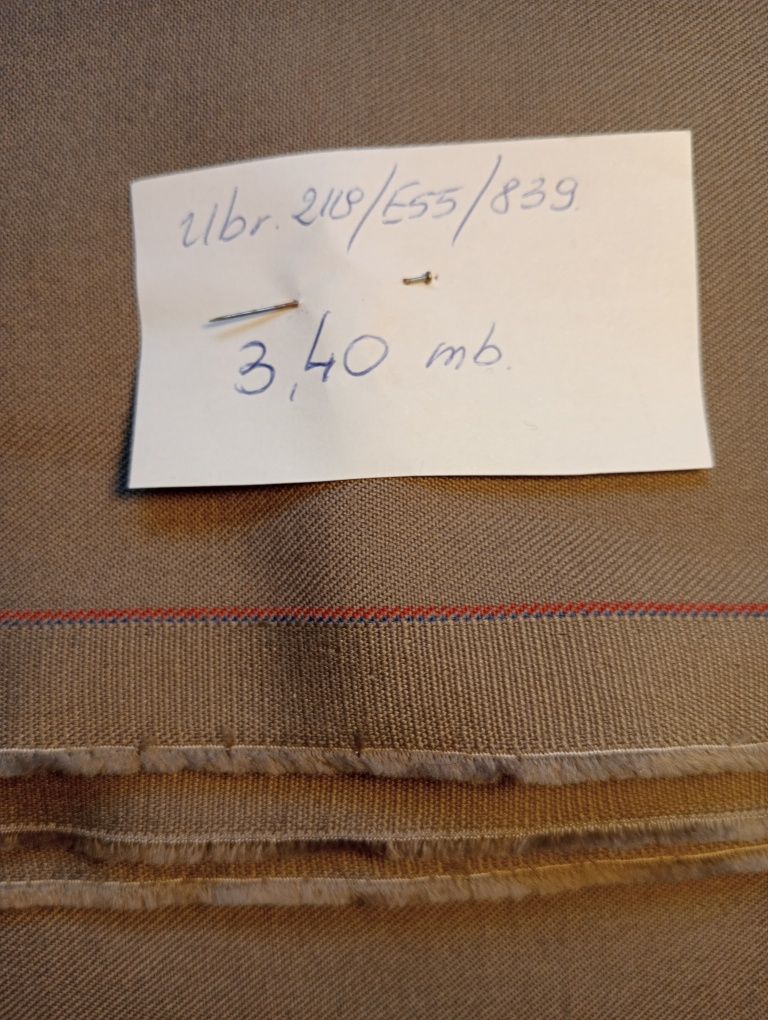 Kupon materiału - ubraniowy 3,40 m x 1,50 m, beżowy.