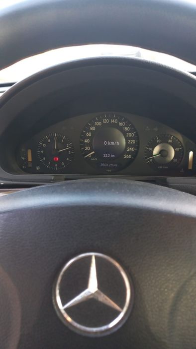 Mercedes Benz E 220