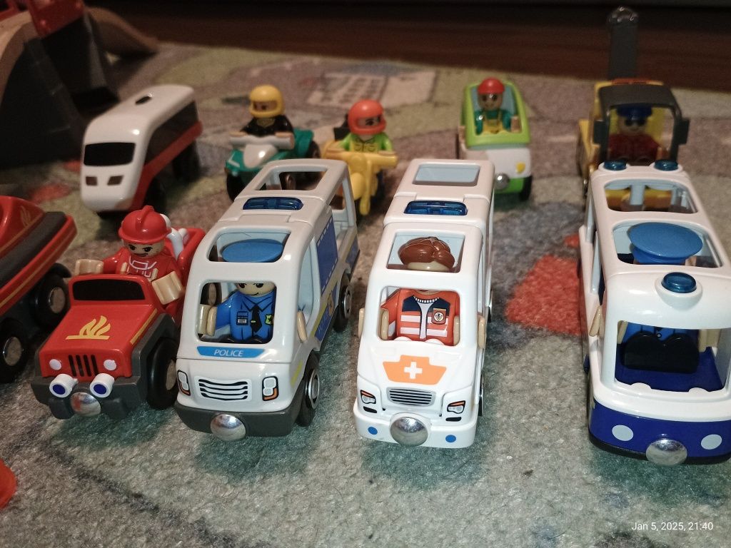 Lilabo Playtive kolejka jak Brio