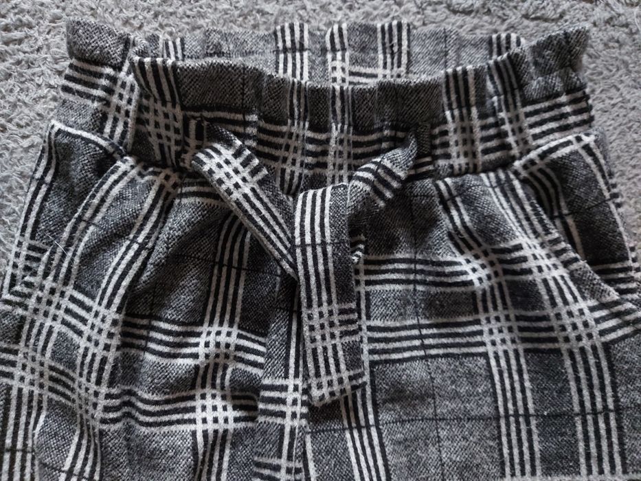 Лот брюки на дівчинку, 6-7 років
Ціна за весь лот, в лоті:
1. Надзвича