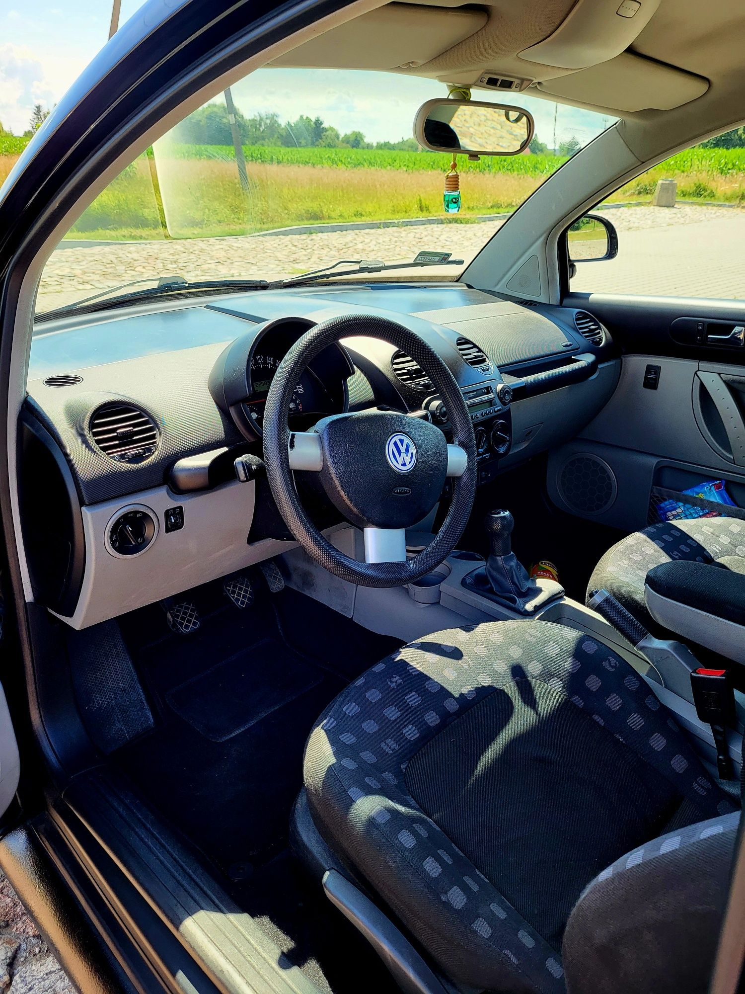Volkswagen New beetle