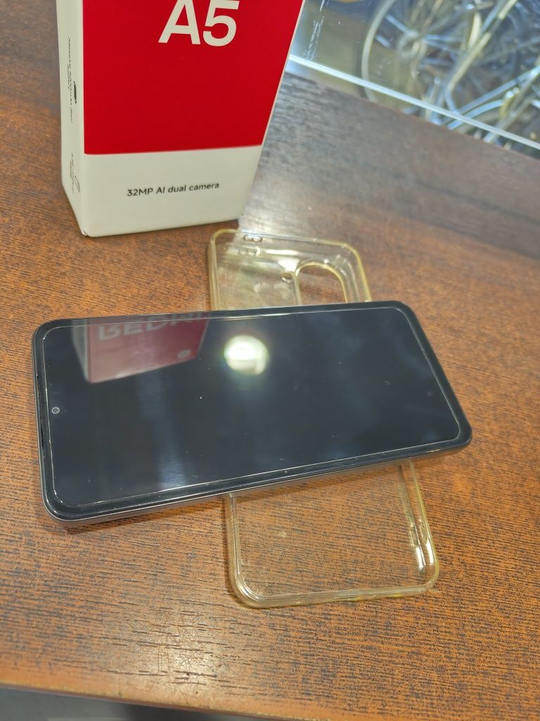 Smartfon XIAOMI Redmi A5 3/64GB Czarny