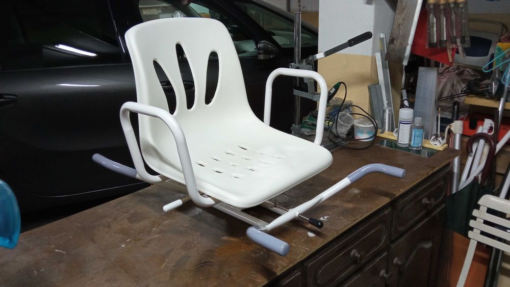 Dois equipamentos novos e outro para peças