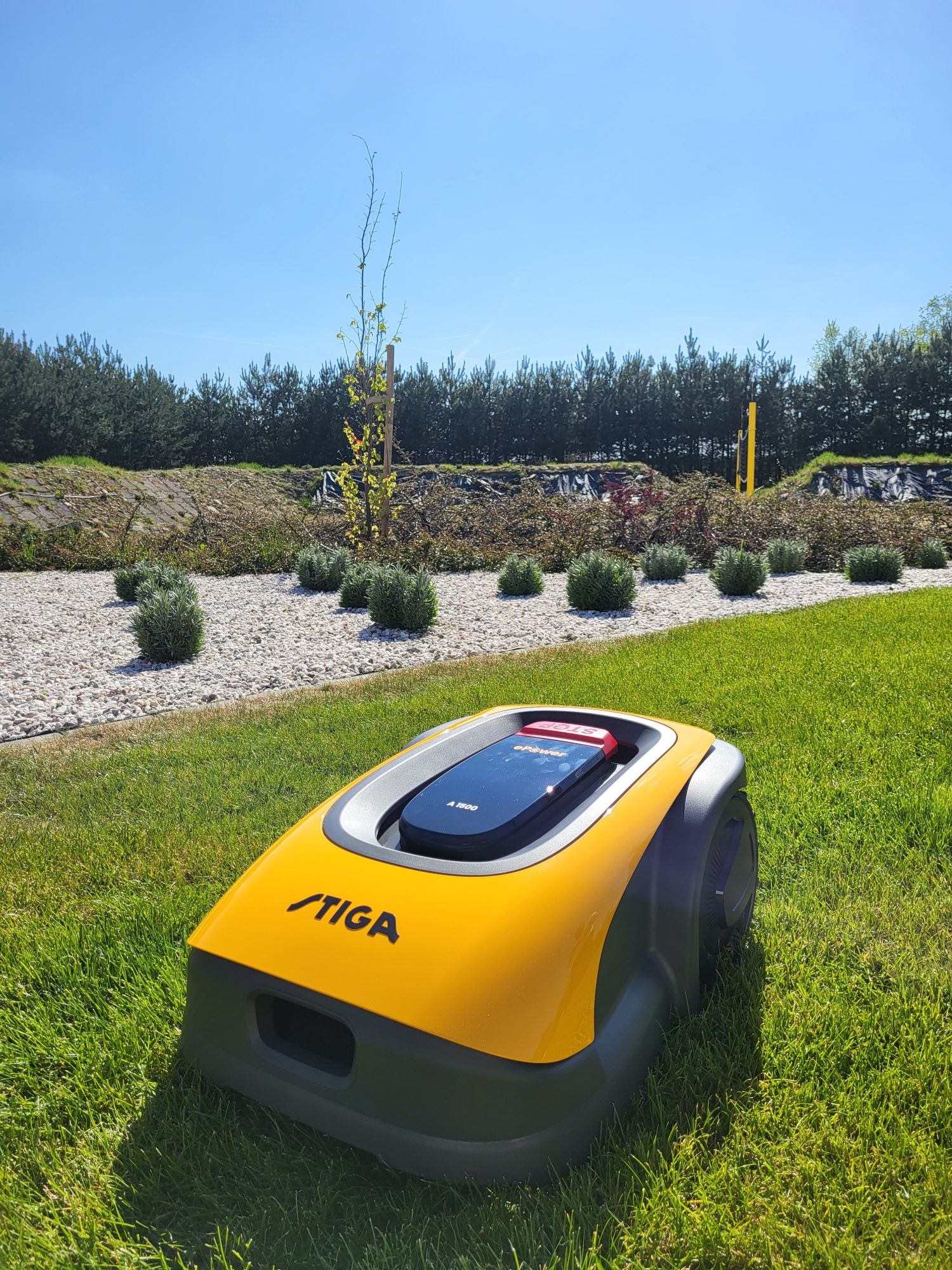 Sprzedaż i montaż robotów koszących STIHL/STIGA/CRAMER