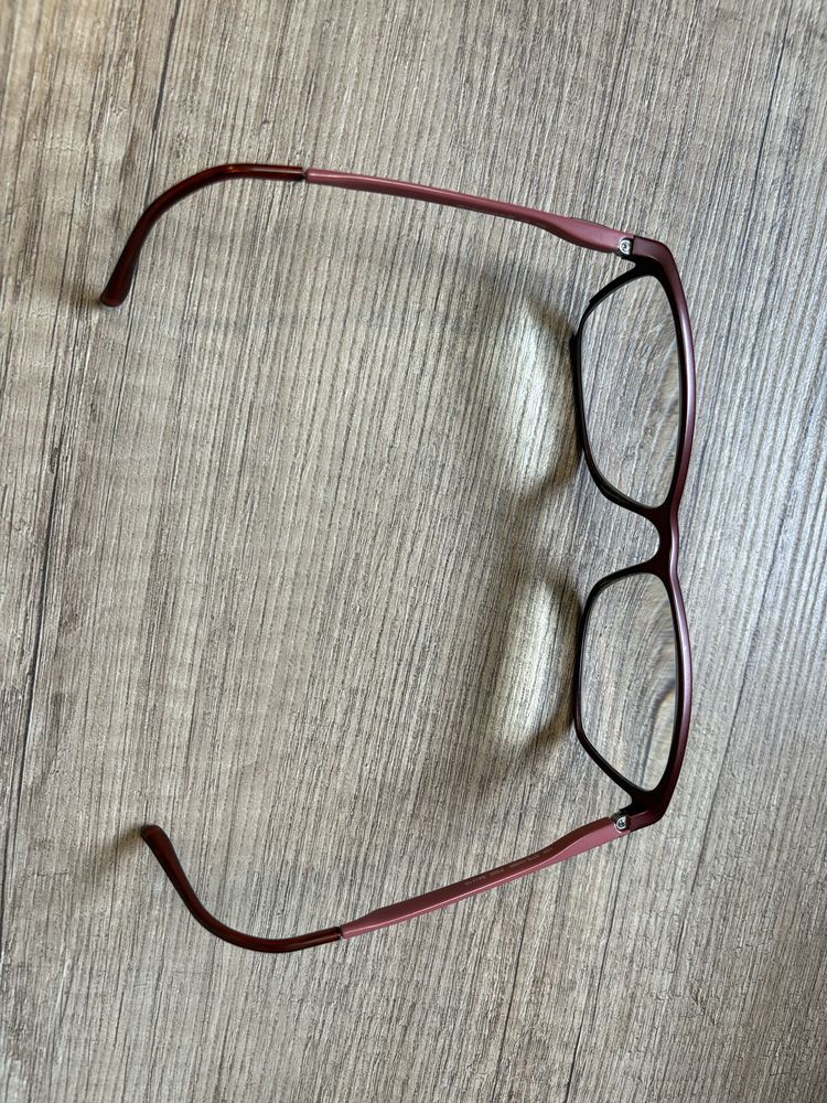 Okulary korekcyjne op +5,25, ol +4,75