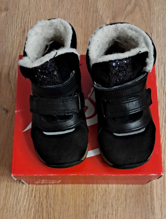 Buty zimowe dla dziewczynki