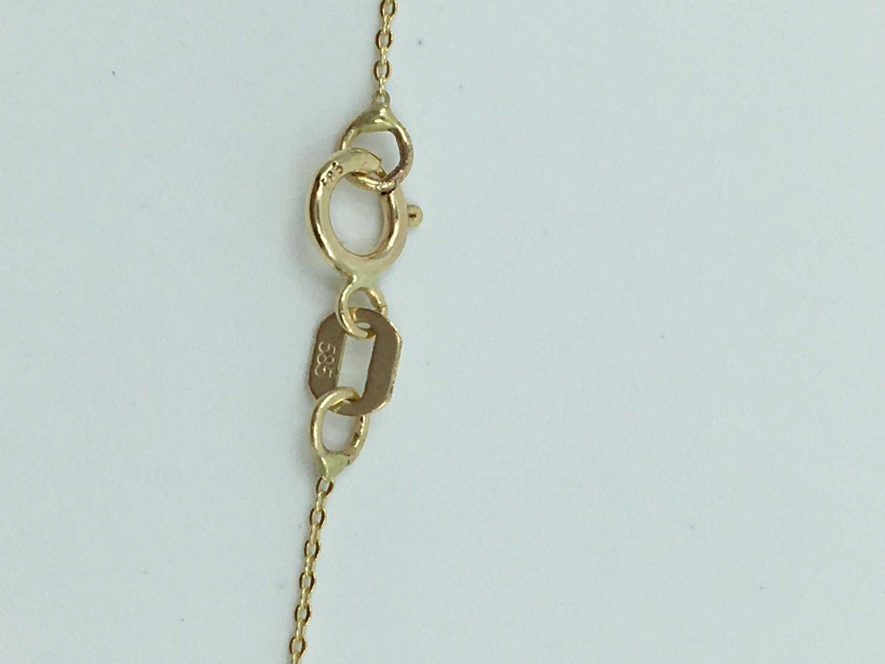 Colar novo em ouro com pendente