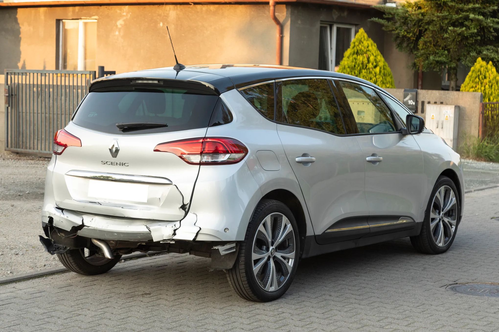 Renault Scenic BOSE 1.6 dCi 130KM navi full LED kamera duży ekran