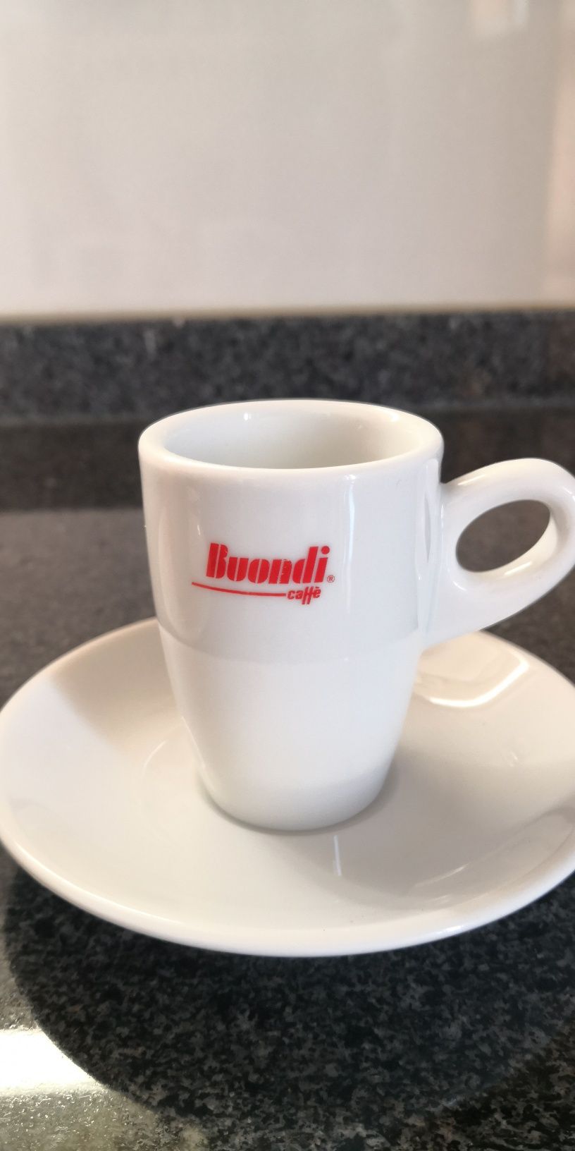 Chávenas de café Torrié e Buondi