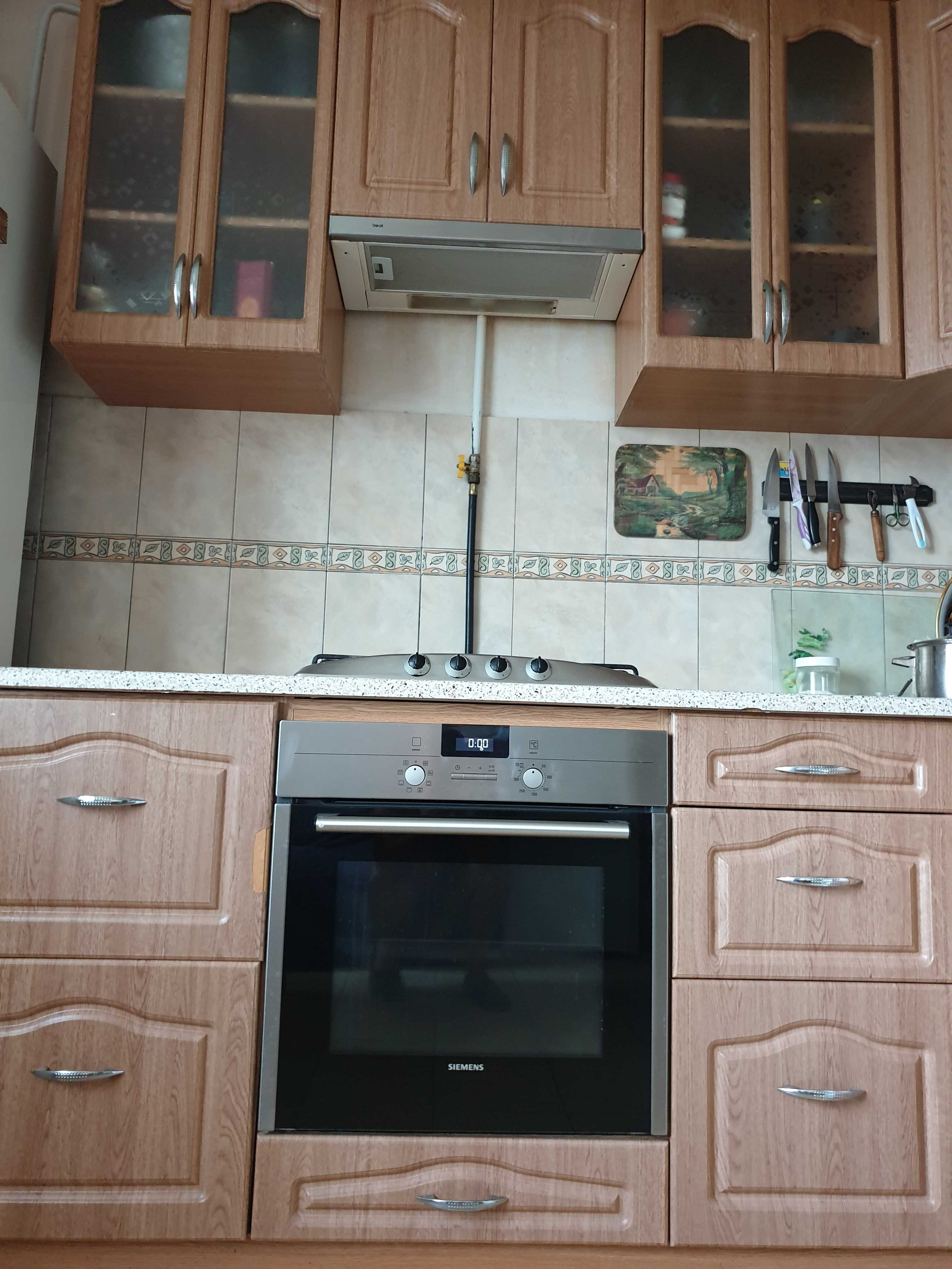 продам кухню б\у, в хорошем состоянии.