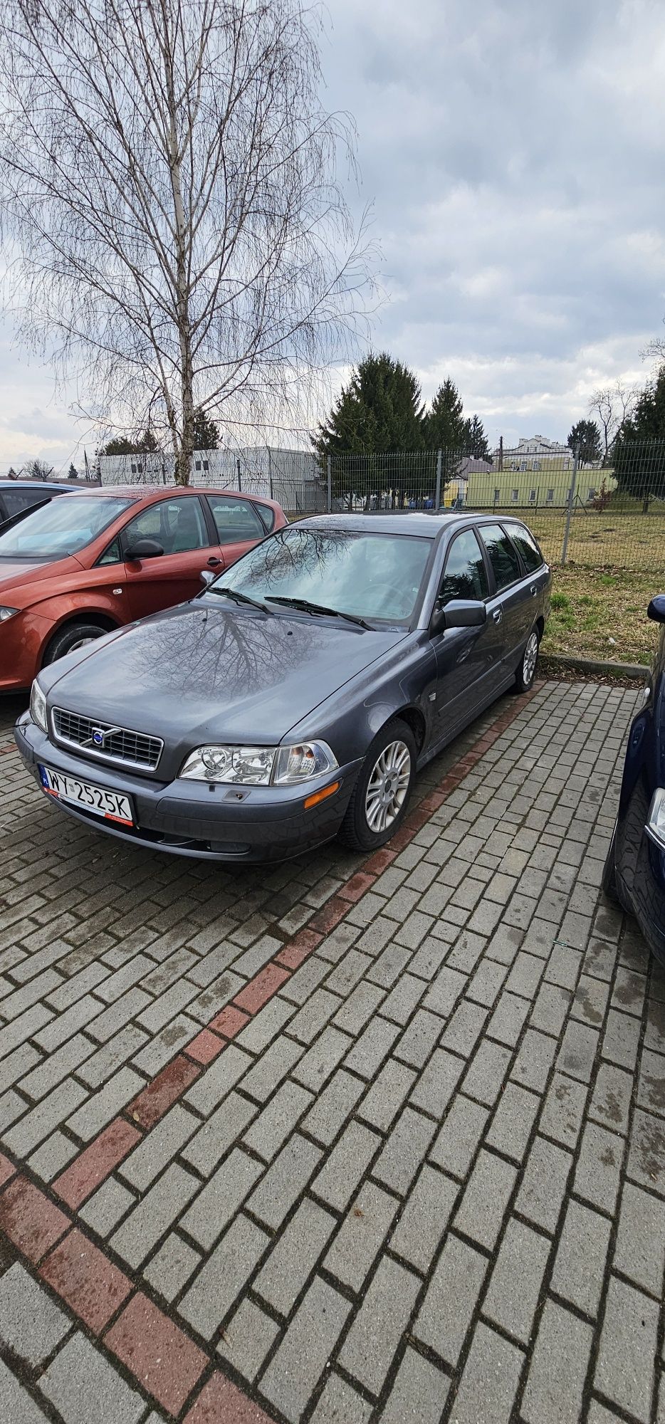 Volvo V40 1.8 2002r