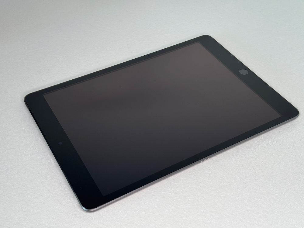 iPad 9. gen. (A2603) - 256GB - Cellular (LTE) - faktura VAT 23%