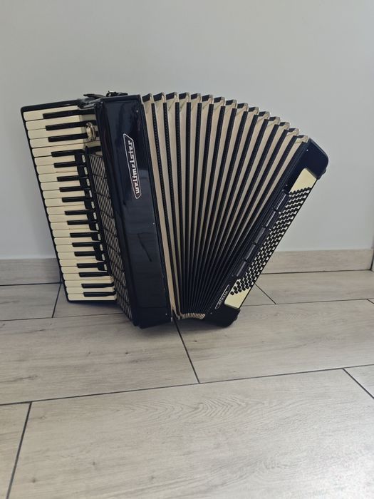 Akordeon Weltmeister Stella 120