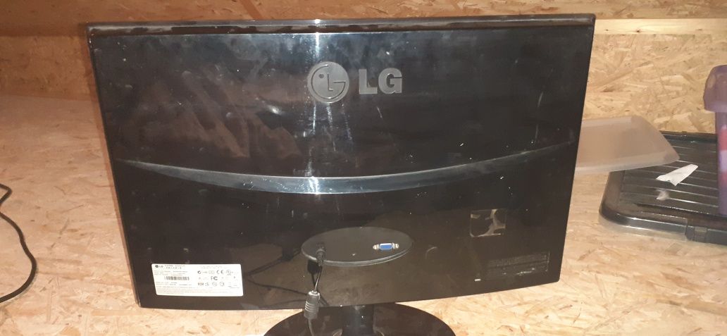 Monitor LG flatron E2240