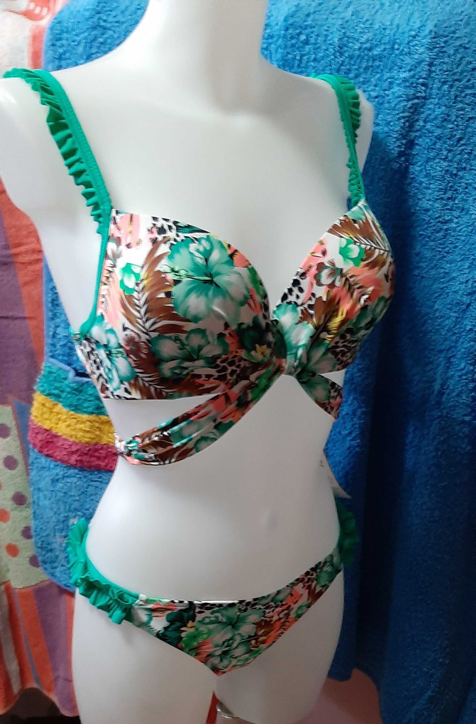 Bikini, modelo Flores, 3 cores, do S ao L.