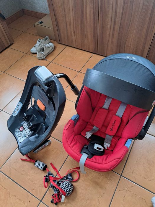 Fotelik z bazą cybex aton 5
