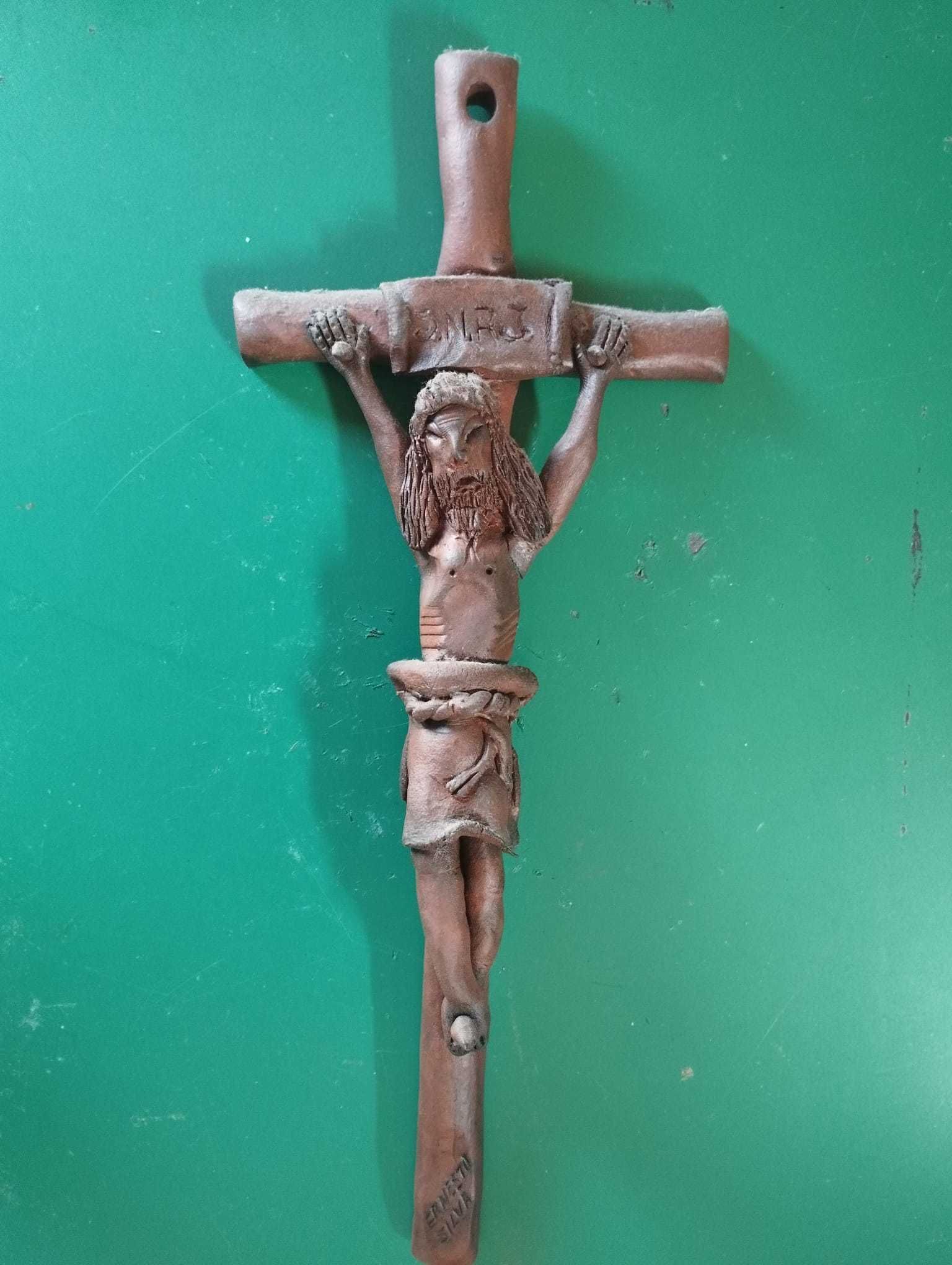 Crucifixo, de Ernesto Silva