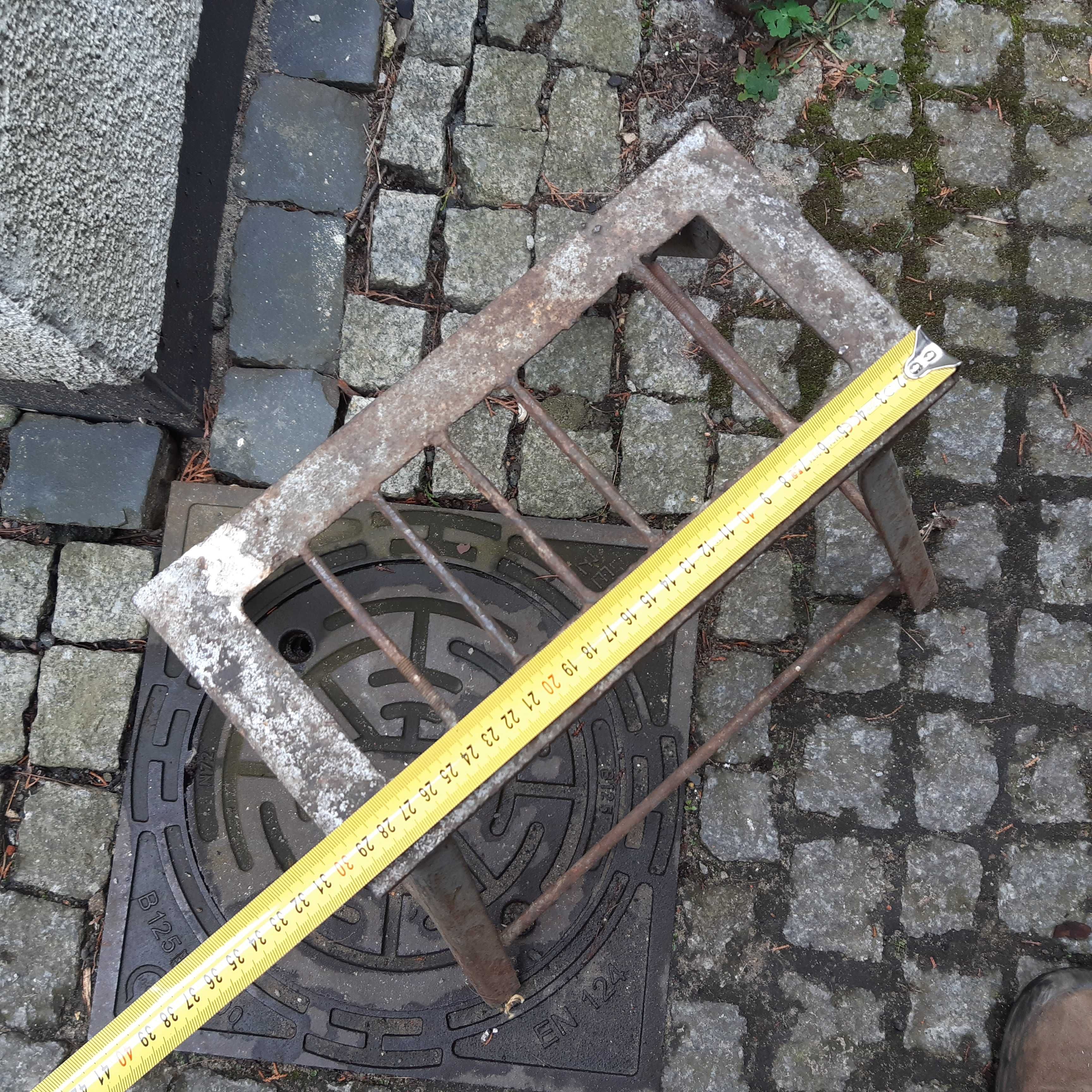Podest taboret stołek kołyska bobyłka stojak  podstawa podstawka