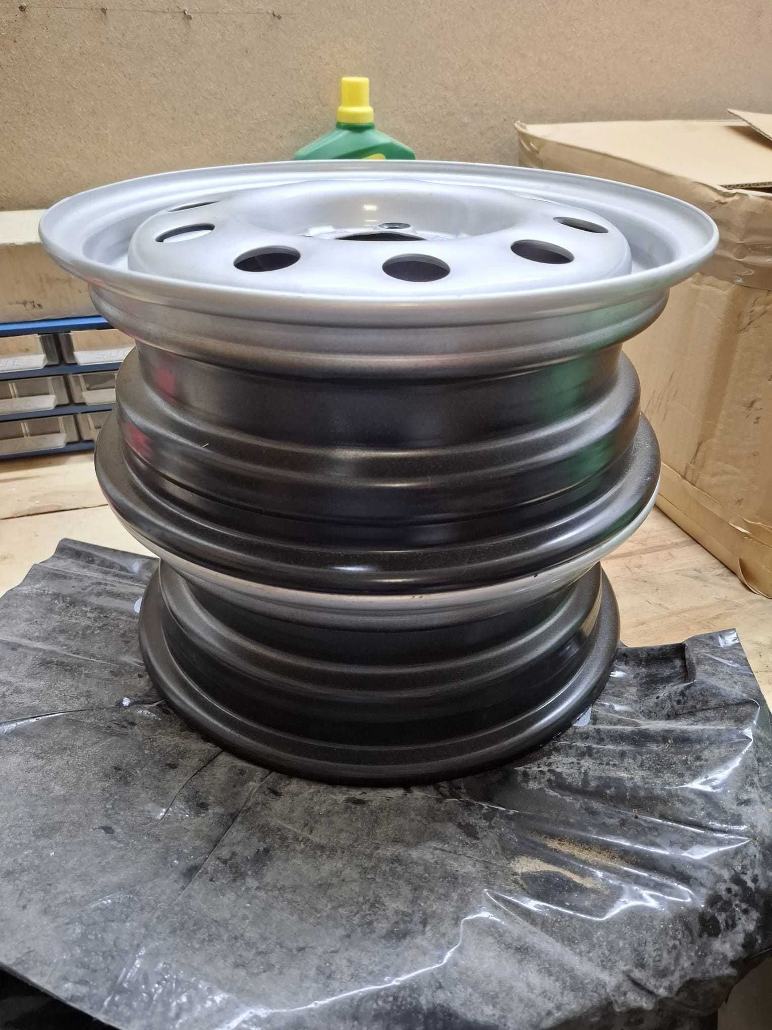 Vendo 2 jantes 13 NOVAS 4x100