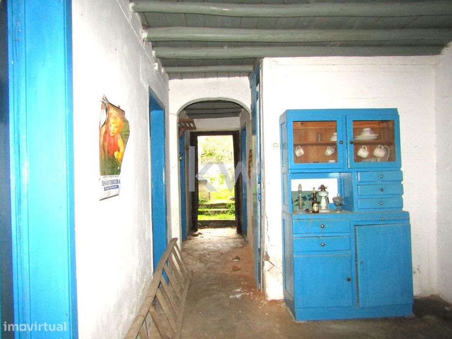 Casa de aldeia com garagem e logradouro em Monte Claro, NIsa