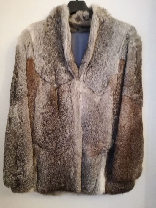 Casaco Curto em Pele de Coelho para Senhora