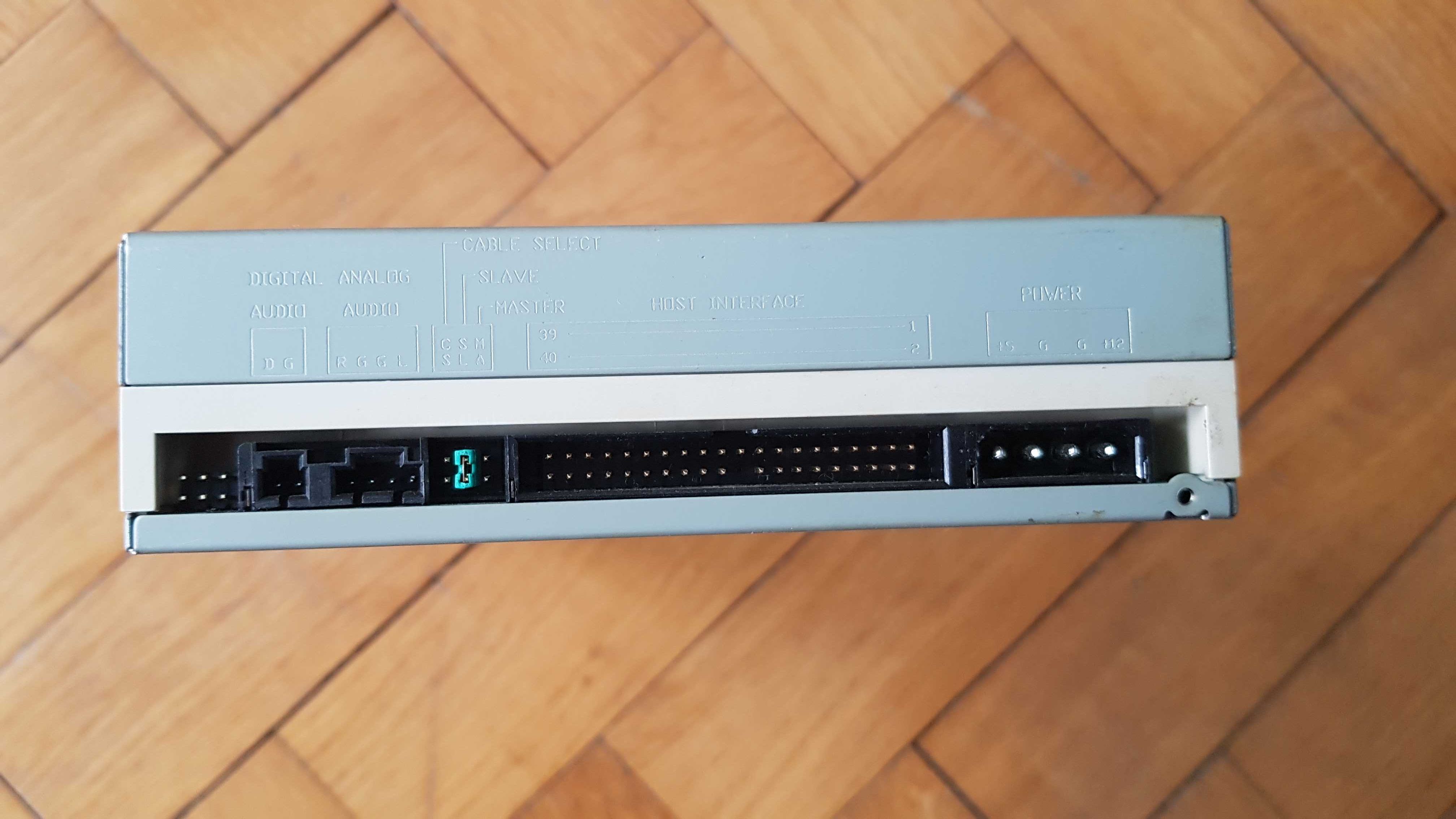 Nagrywarka CD-RW Liteonit LTR-552246S do komputera 52x24x52