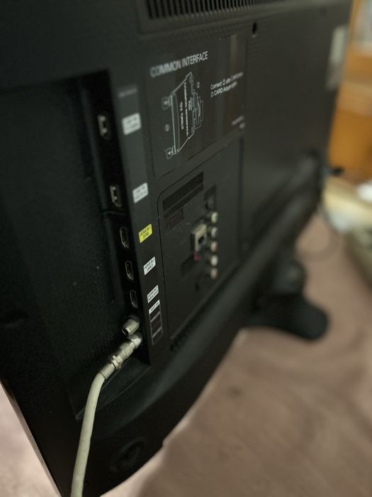 Телевізор Samsung б/у розбитий екран