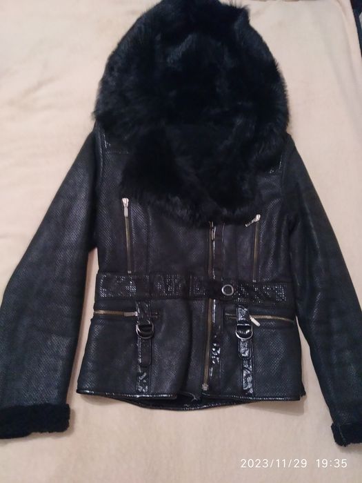 Продам дубленку жіночу