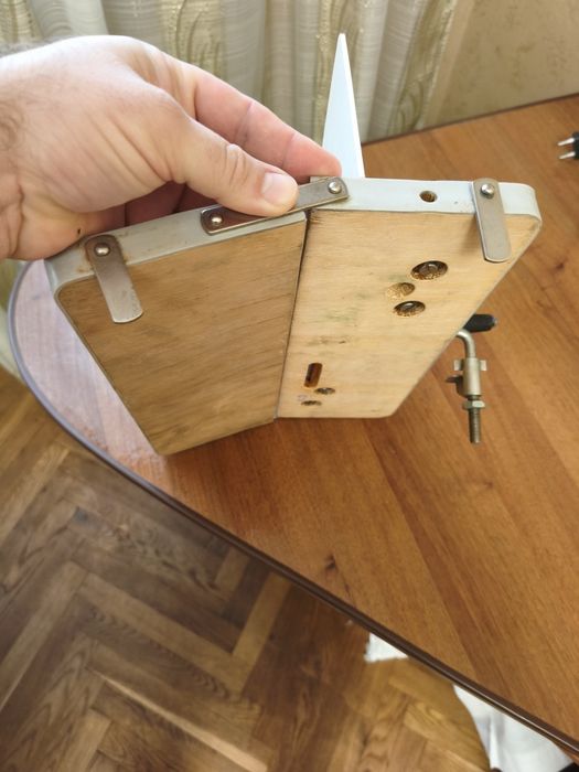 Хліборізка ручна