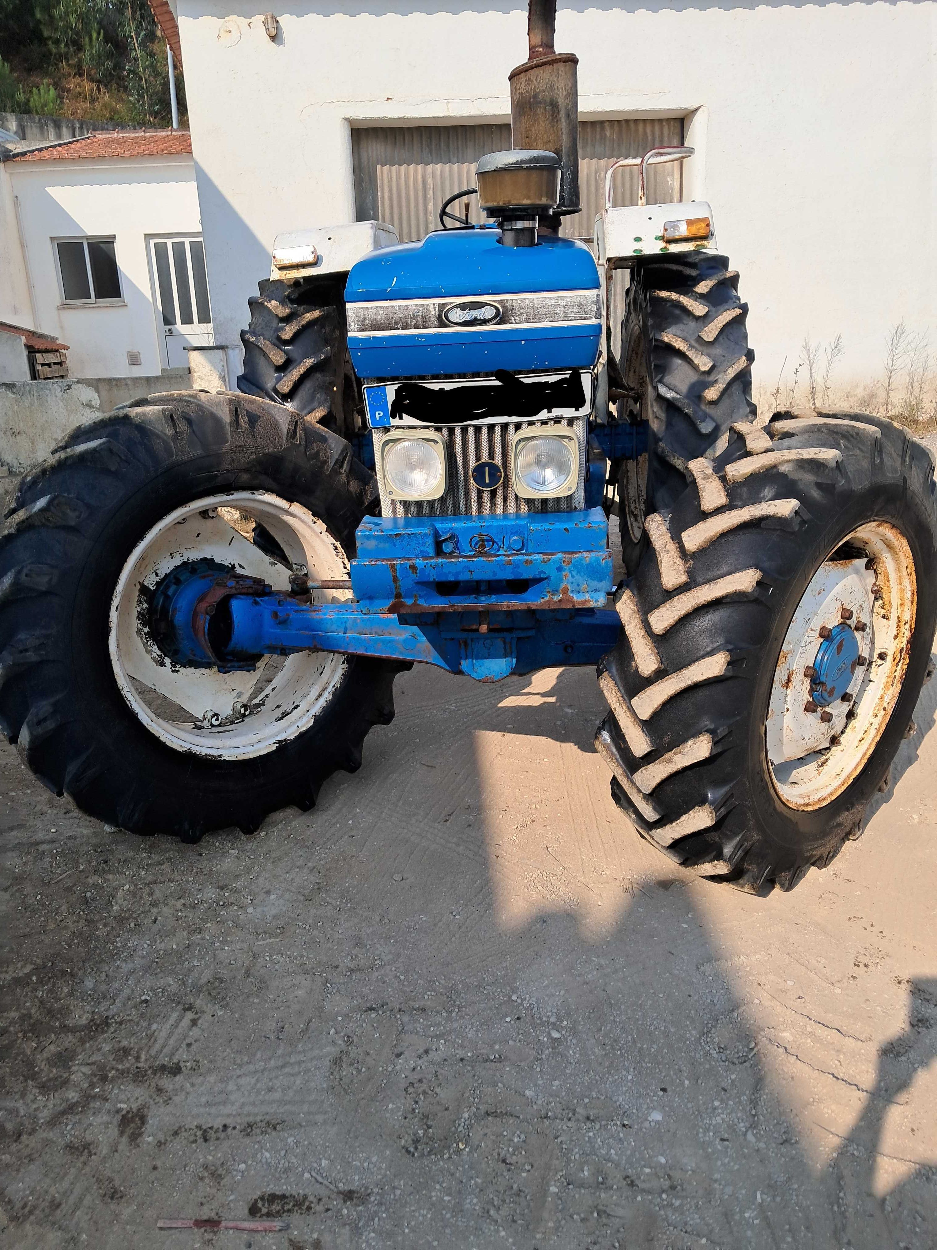 Tractor Ford 6610