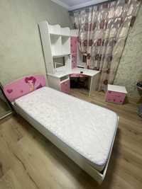 Меблі для спальні(дівчинці)