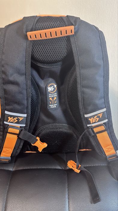 Отличный школьный рюкзак фирмы Yes