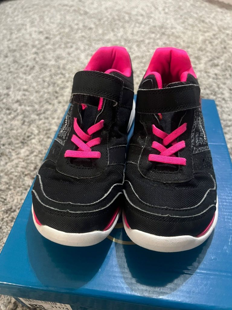 Tenis de senhora 36