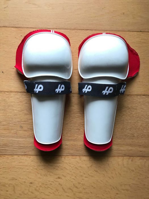 Joelheiras caneleiras de protecção HP.