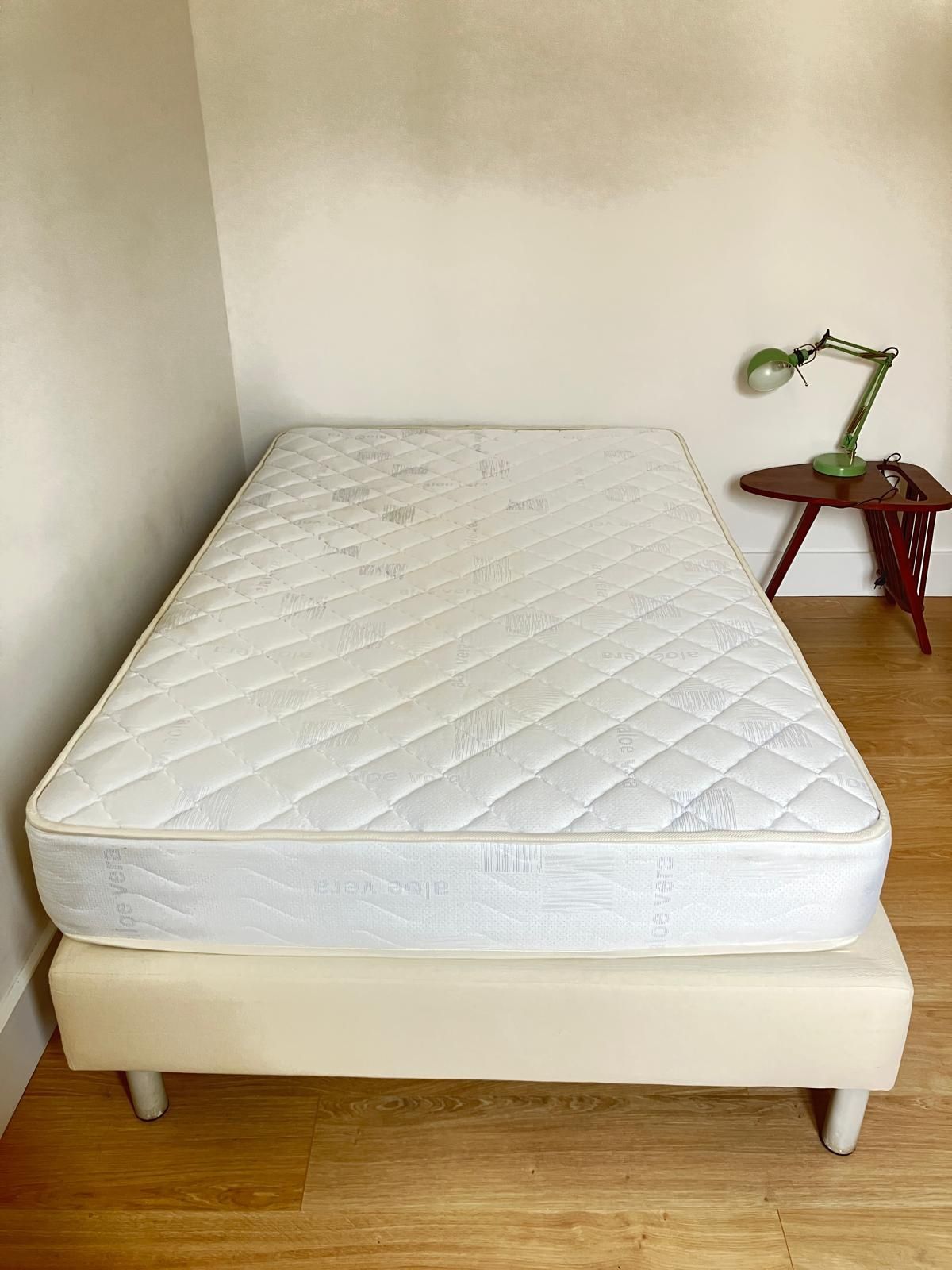 Cama e colchão 200x120
