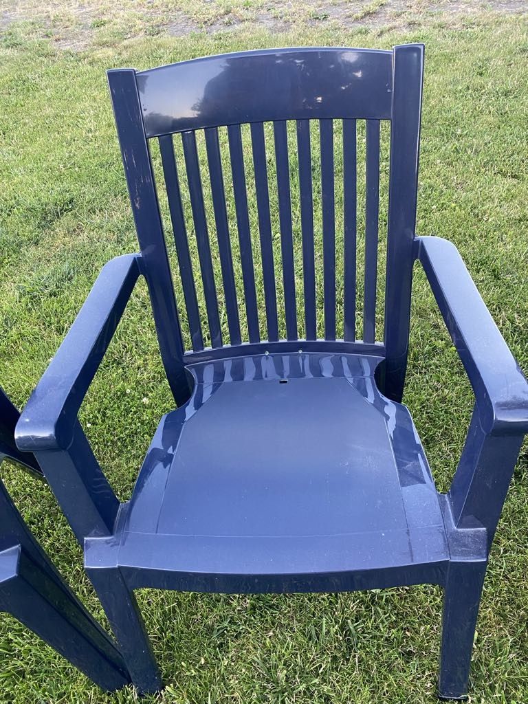 Krzesła ogrodowe plastikowe