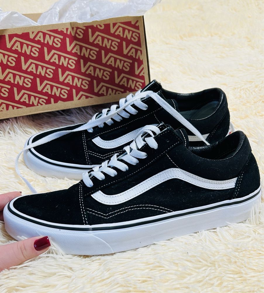 Низькі кеди Vans Old Skool.