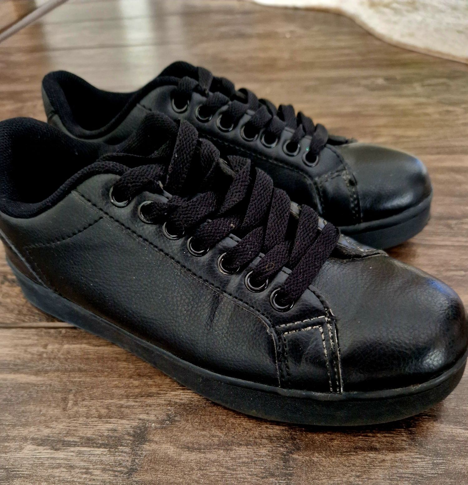 Czarne buty komunijne, na komunię, sneakersy Ottimo, eur 36