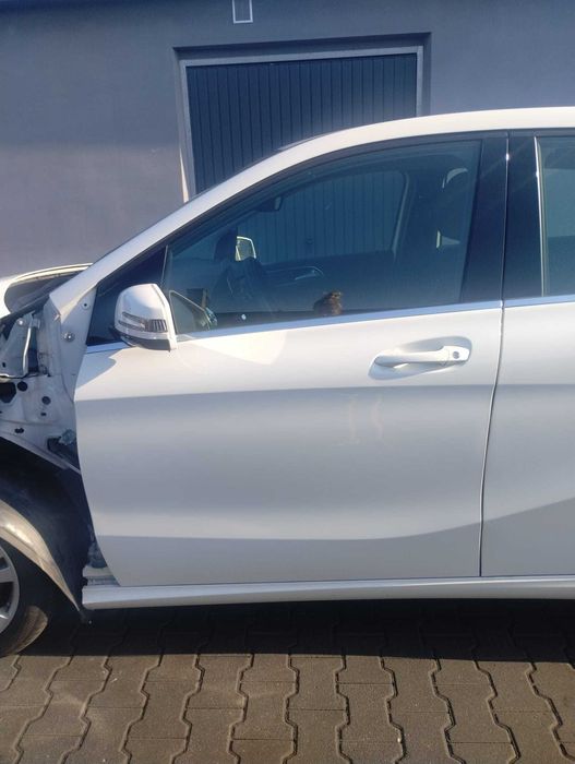 drzwi przód przednie lewe Mercedes B-klasa W246 . 11-14r lakier 650