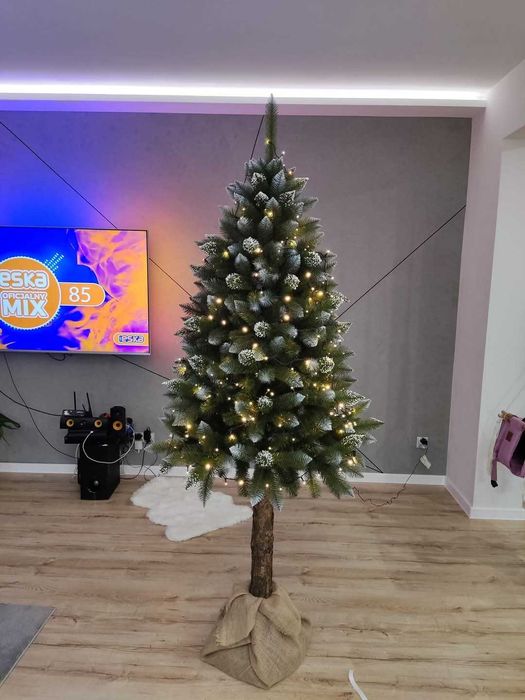 Choinka sztuczna na pniu Świerk diamentowy 220cm, taka jak na zdjęciu