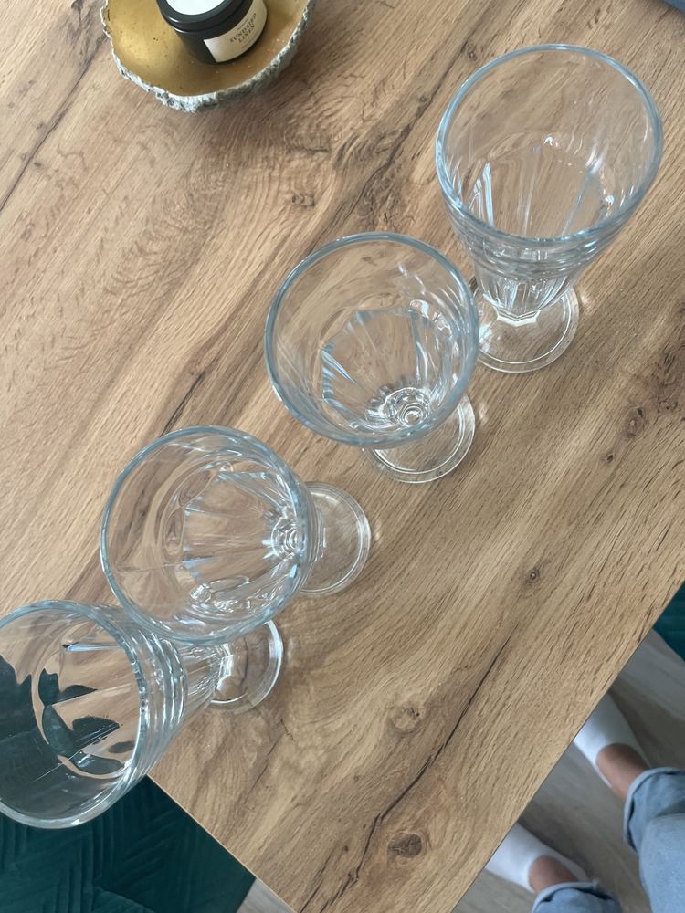Pucharki szklane 4szt jak nowe ikea