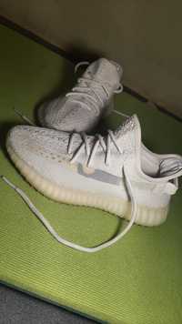 Кроссовки Adidas Yeezy Boost