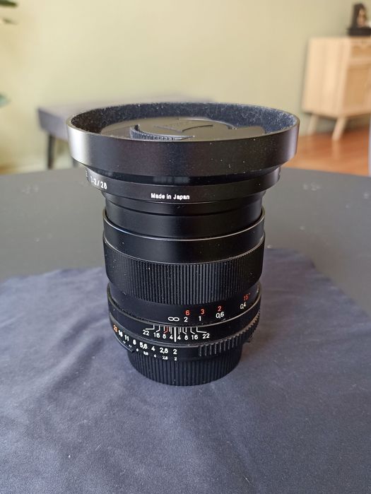 Zeiss Distagon 2/28 mm ZF.2
