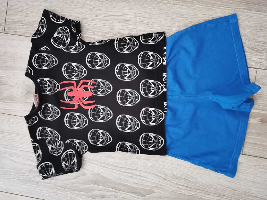 Piżamka dla chłopca na 2+