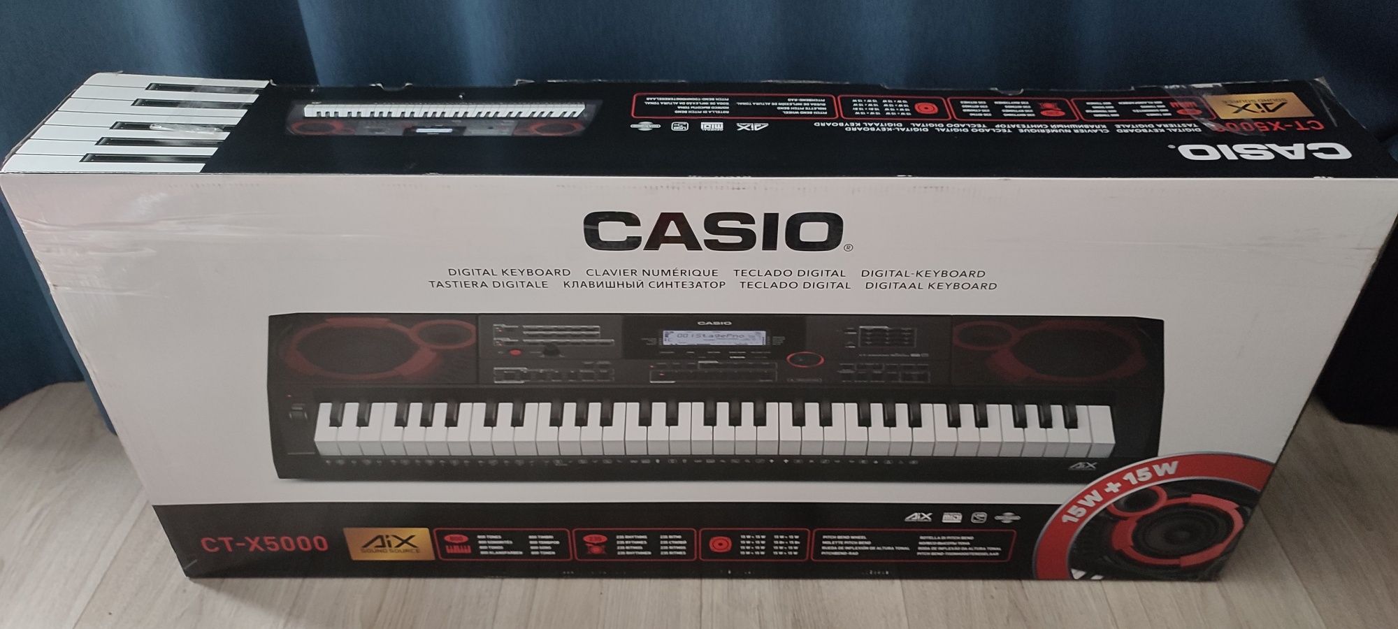 Синтезатор Casio CT-X5000. В подарунок підставка