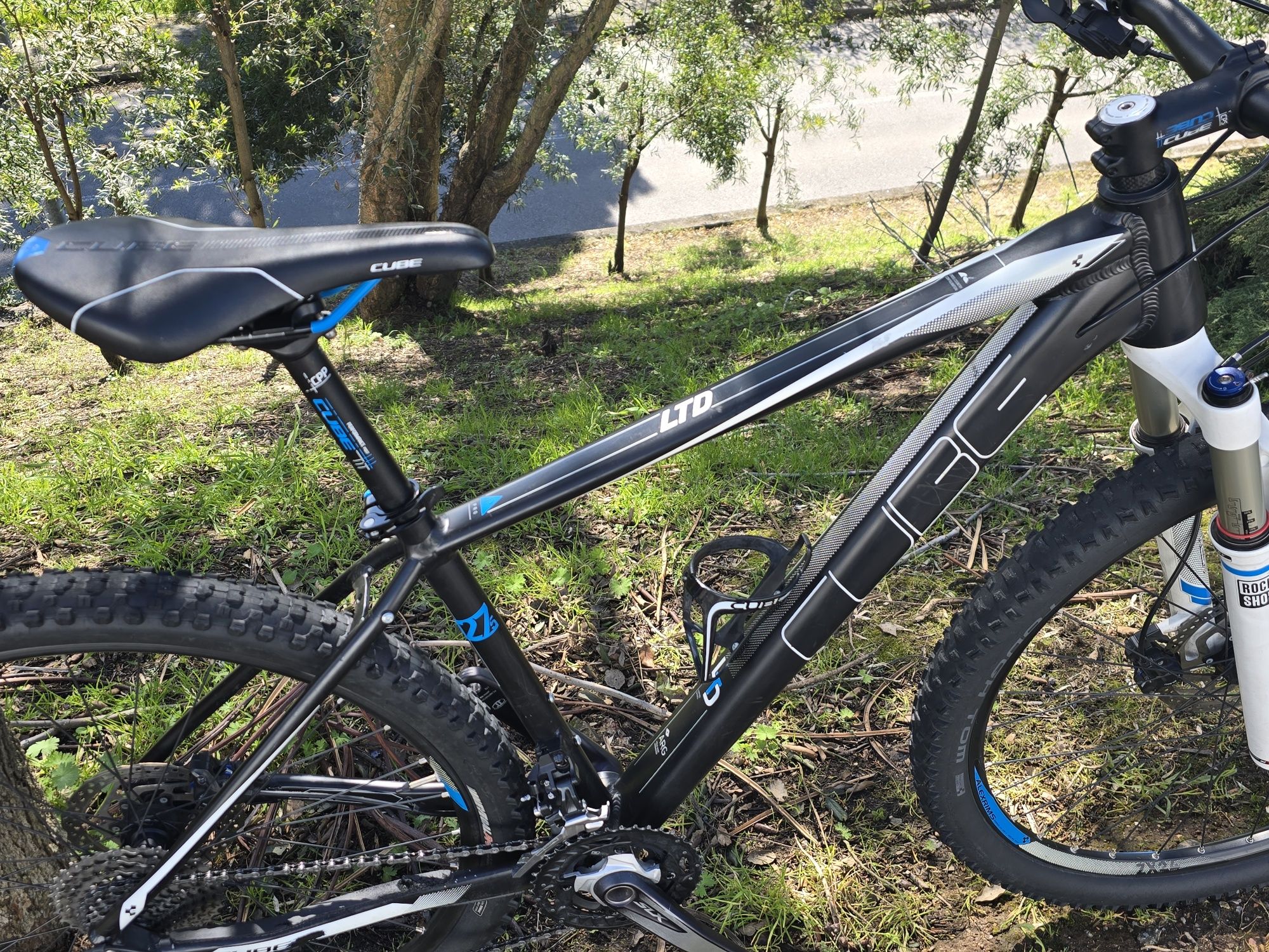 Btt 27.5 com rock shox reba