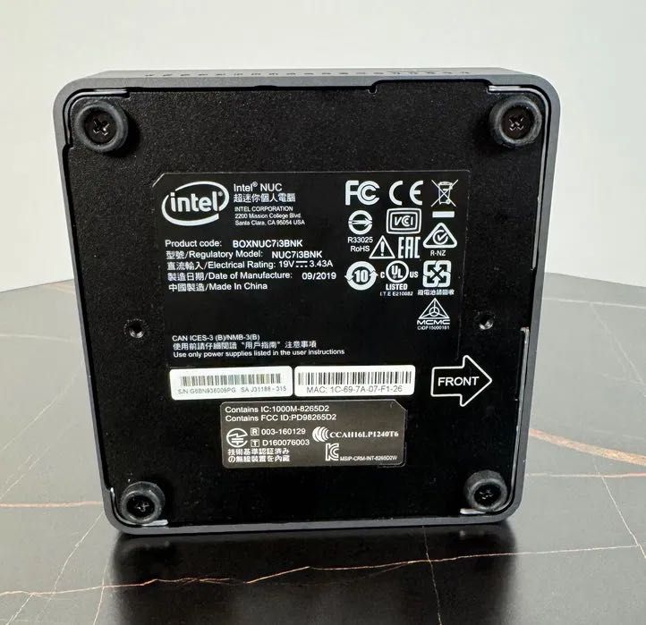 Komputer PC do biura Intel NUC, 4GB RAM, 256 NVMe, i3-7100U - F.VAT.