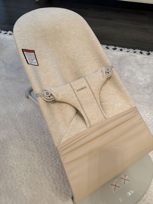 Шезлонг BabyBjorn