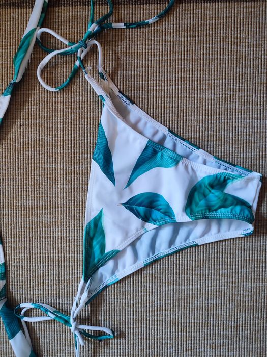 Bikini rigorosamente novo