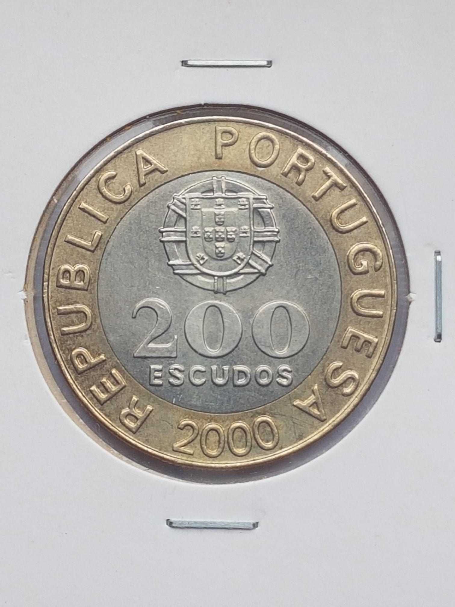 Moeda 200 Escudos Bimetálica República 2000 (BELA)